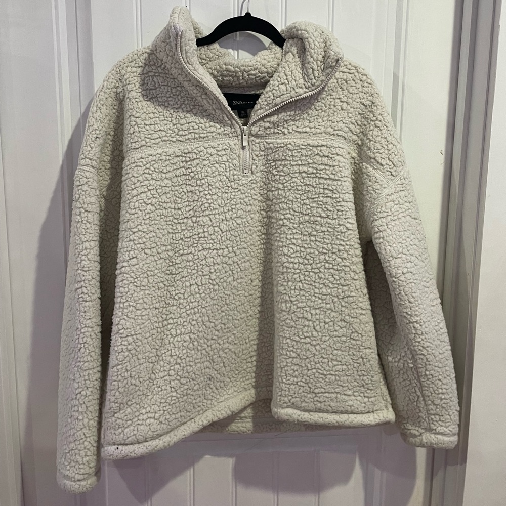 Zenana XL fluffy coat. It has pockets and is great for cold days.